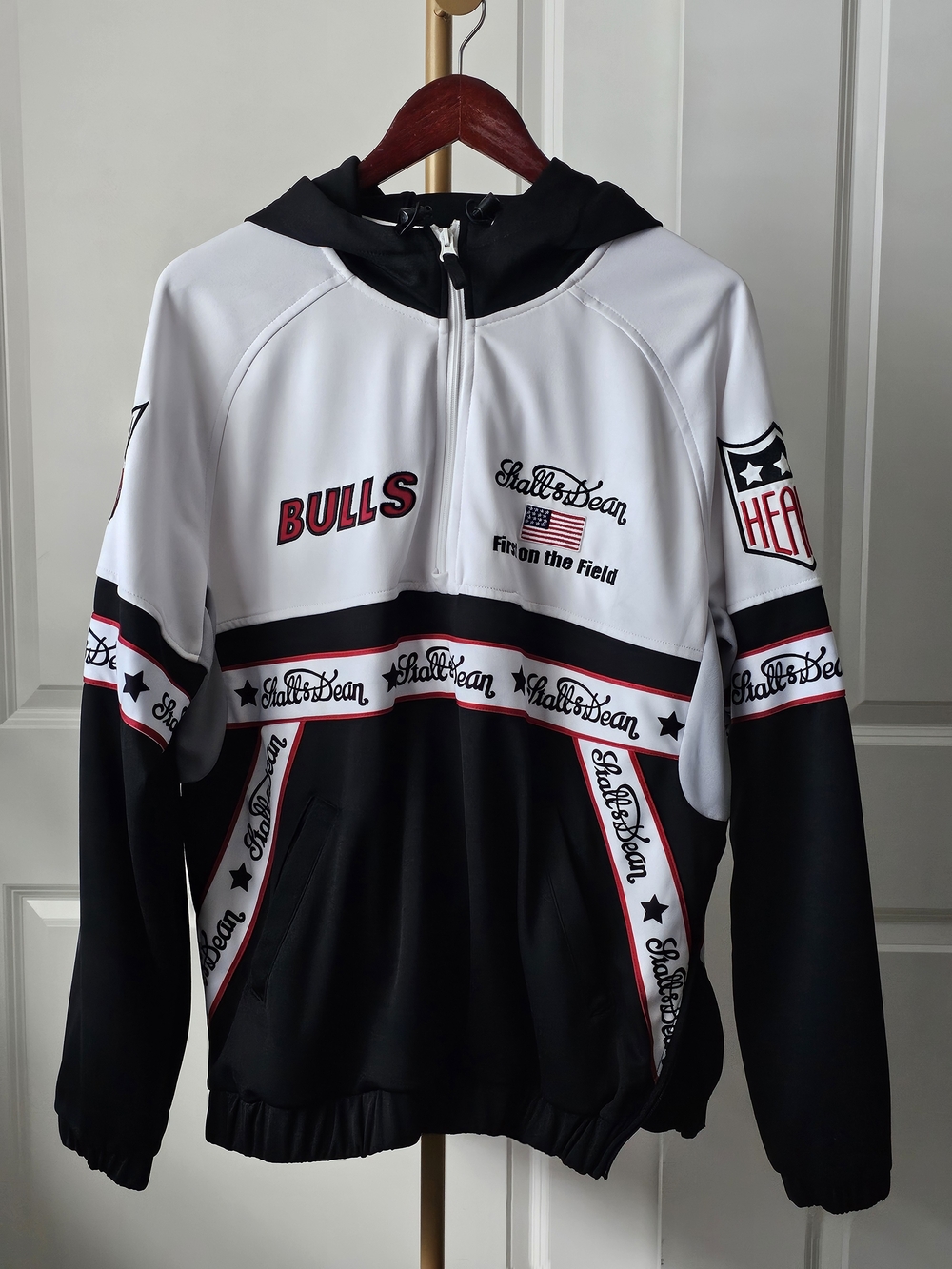 Stall & Dean Bulls Graphic Half-Zip Hoodie in Black, White & Red